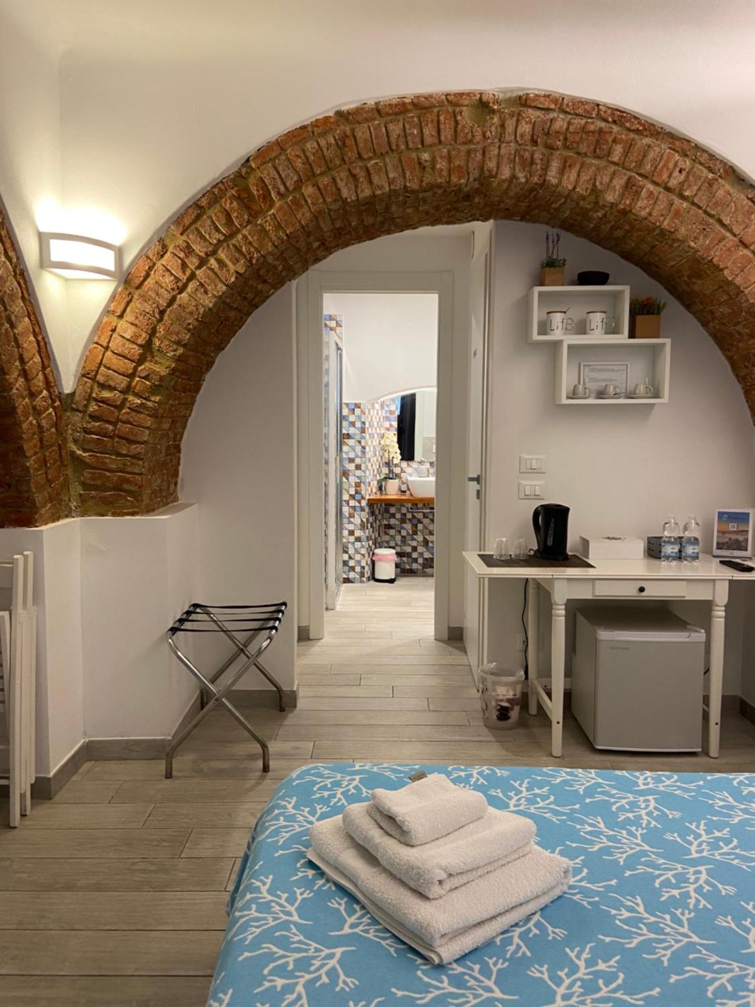 Vita Lenta - Cozy Rooms La Spezia Exterior photo